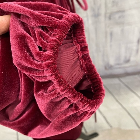 NEW Gianni Bini Burgundy Solid Red Velvet Wrap Dress Mini Long Sleeve V Neck Tie - Picture 7 of 13